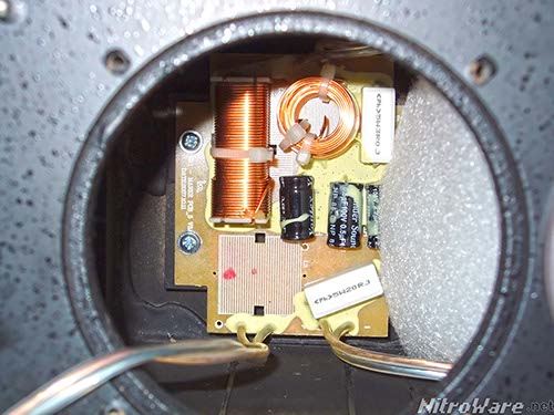2nd order crossover circuit in the front and rear speakers